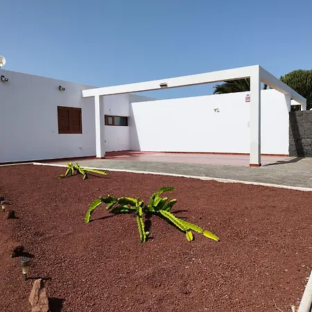 Casa Montes Holiday home